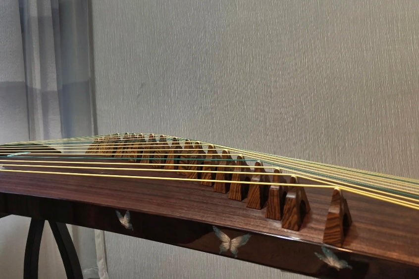 buy guzheng, affordable guzheng, small guzheng, 135cm guzheng, Haitang guzheng, high quality guzheng, premium guzheng, guzheng with free shipping, 小古筝,1米古筝,1.35米古筝,便携古筝,海棠古筝,海外买古筝,高性价比古筝