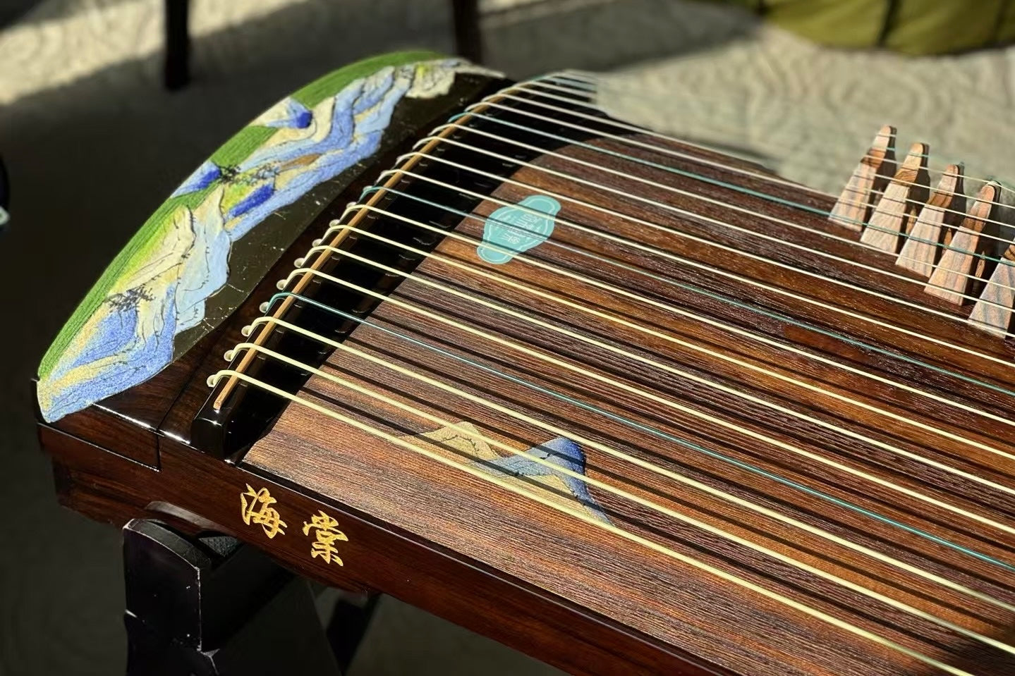 buy guzheng, affordable guzheng, small guzheng, 135cm guzheng, Haitang guzheng, high quality guzheng, premium guzheng, guzheng with free shipping, 小古筝,1米古筝,1.35米古筝,便携古筝,海棠古筝,海外买古筝,高性价比古筝