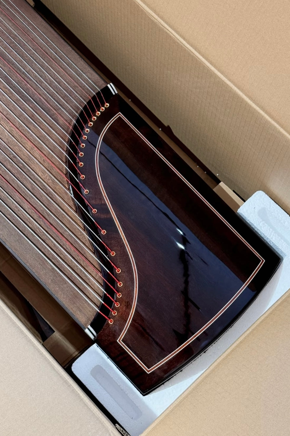Zhuque Guzheng 980, Scarlet Bird guzheng, full carved guzheng, buy guzheng, 163cm guzheng, full-size guzheng, quality guzheng, premium guzheng, 朱雀古筝980,朱雀海外代理, 整挖古筝,高端古筝,海外买古筝,高性价比古筝