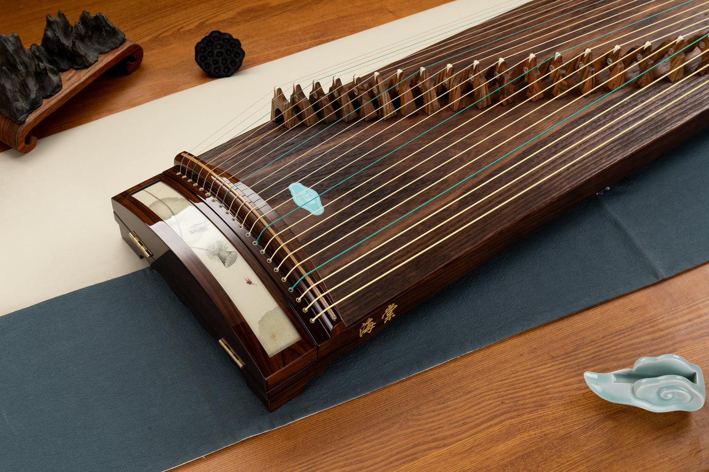 Haitang 53in Elite Indian Rosewood Carved Guzheng (Upgraded with 3 Styles) 海棠135cm阔叶黄檀木小挖筝(升级款-3种图案）