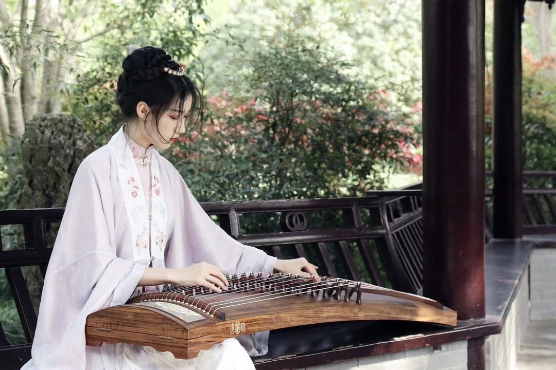 buy high-quality guzheng with confidence from Guzheng expert Qing Du | 在海外轻松买古筝