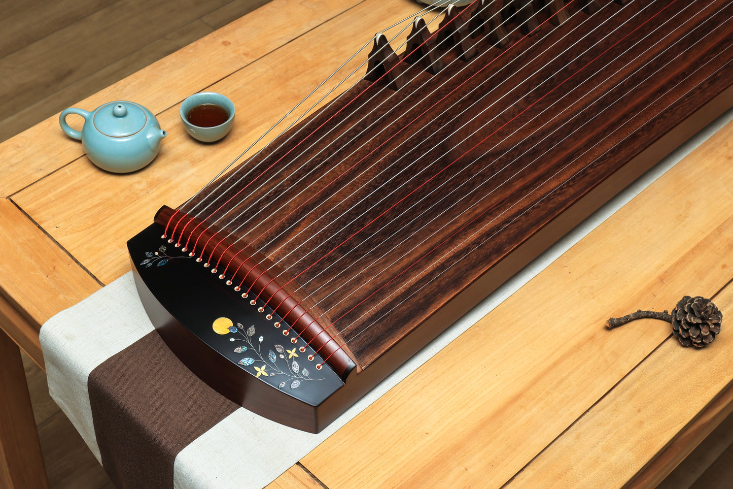 Best guzheng brands, buy guzheng with free international shipping, affordable guzheng, small guzheng, 100cm-135cm travel guzheng, branded guzheng, quality guzheng, premium guzheng, 小古筝，1米古筝，1.3米古筝，便携古筝，海外买古筝，高性价比古筝, 海外古筝琴行