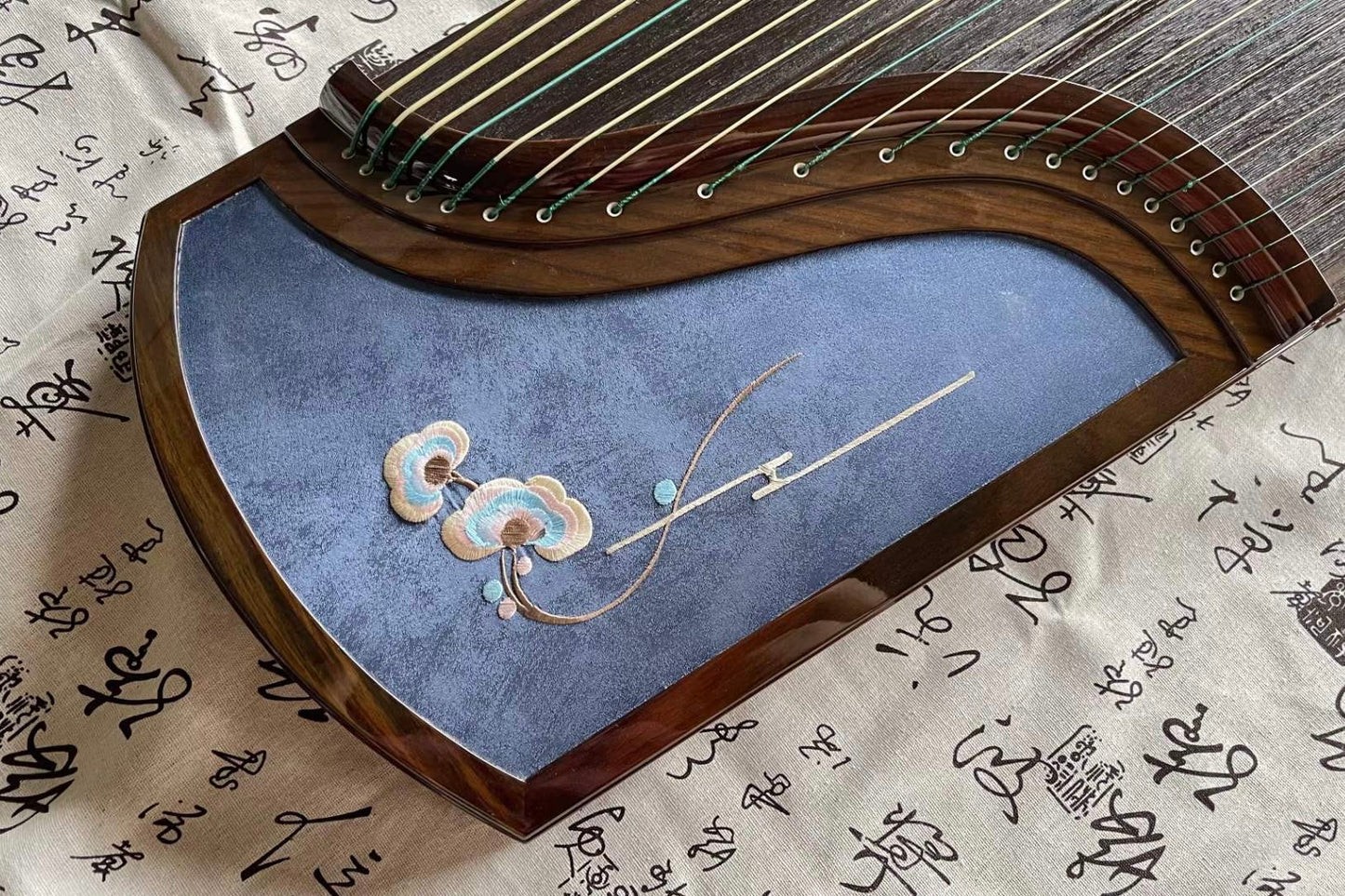 Haitang guzheng, buy guzheng, 163 guzheng, full-size guzheng, branded guzheng, quality guzheng, premium guzheng,海棠古筝，古筝海外代理，163标准古筝，品质古筝，海外买古筝，高性价比古筝