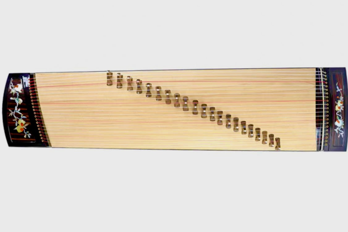 largest guzheng shop, zhuque Guzheng, 135cm guzheng, small guzheng, travel-size guzheng, quality guzheng, premium guzheng, concert guzheng, 朱雀古筝，1.35米小古筝，便携古筝，海外买古筝，高品质古筝，高性价比古筝，古筝海外专卖店，