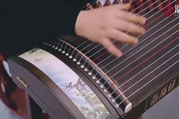 Recommended travel-size guzheng, small guzheng, high quality mini guzheng with great sound quality, Hongyin 130cm Guzheng “Jiao Chuang Die Yu”, 泓音130cm黑檀古筝“蕉窗蝶语”, 高性价比便携古筝, 小古筝, 海外买古筝, 古筝全球邮寄