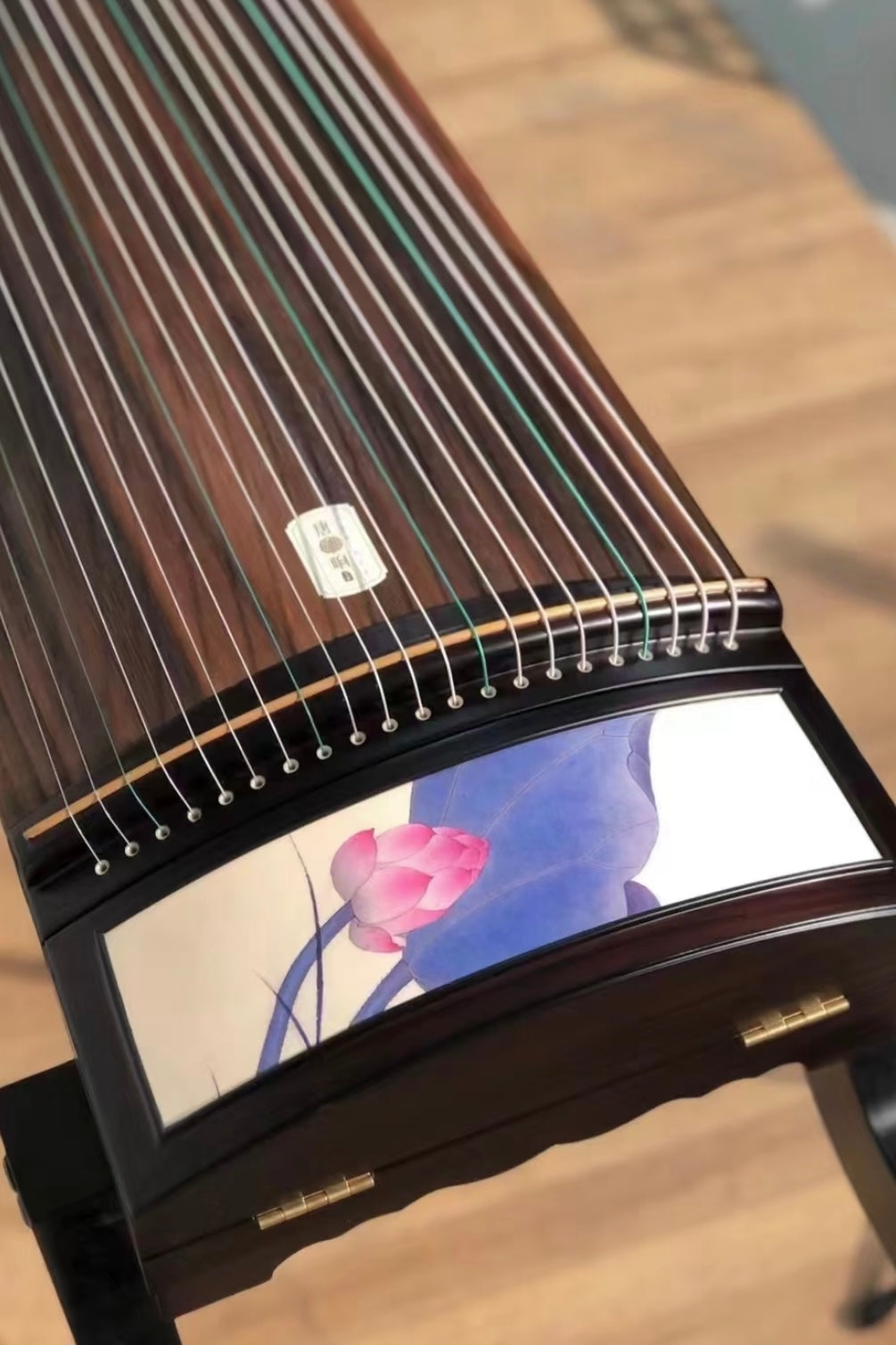 163cm guzheng, blue and lotus design, full size guzheng, premium guzheng, tangxiang guzheng, high quality guzheng, buy guzheng with Guzheng World, carefully-picked by Guzheng expert Qing Du, 163cm古筝, 唐响古筝, 高品质古筝, 高性价比古筝, 在海外买古筝