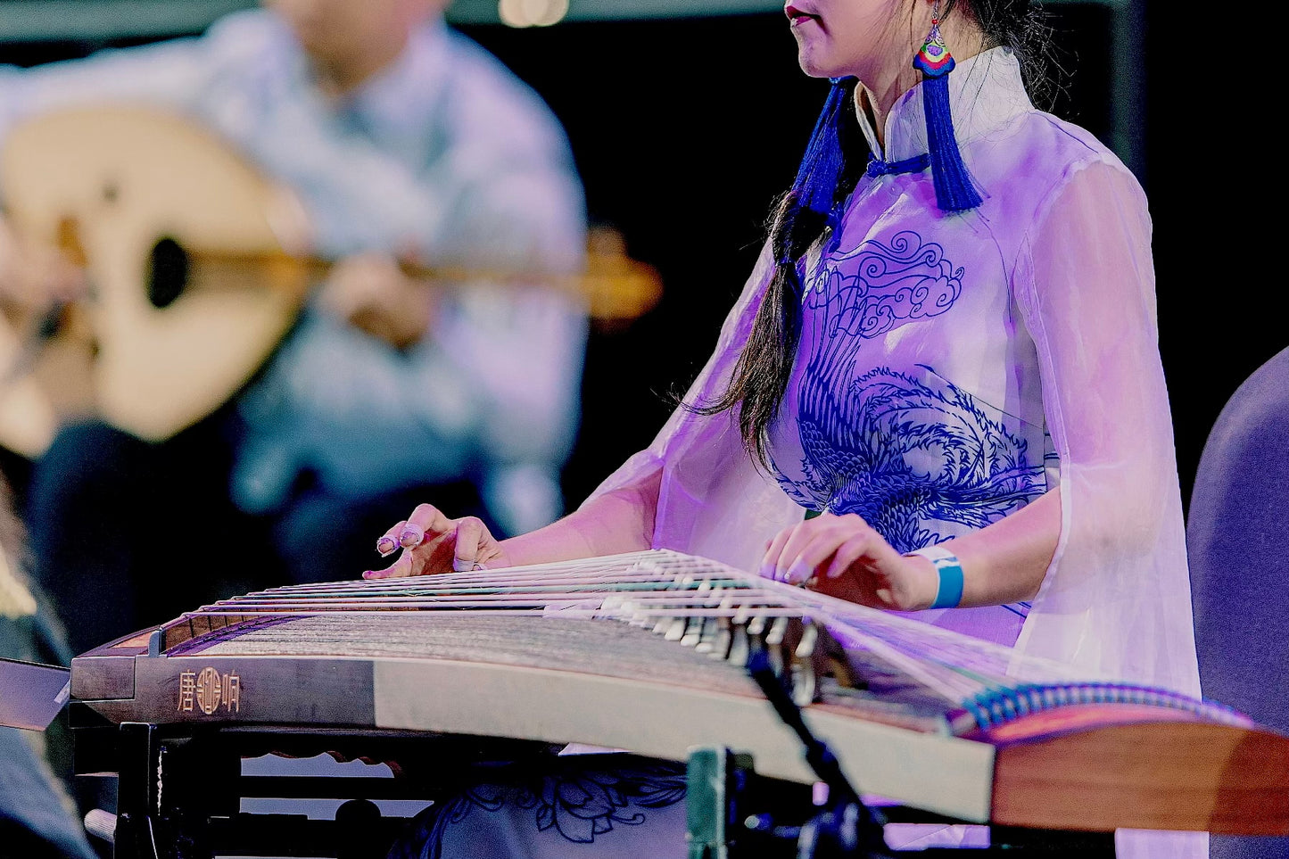buy premium 135cm travel-size guzheng with Guzheng World | Carefully-picked by Guzheng expert Qing Du | 高性价比便携古筝｜买古筝｜学古筝｜古筝世界